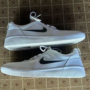 Men’s Nike Nyjah Free 2.0 SB 'Summit White Size: 13.0